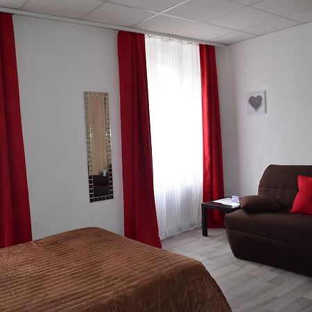 Hotel De La Croix De Malte Cherbourg-en-Cotentin Δωμάτιο φωτογραφία