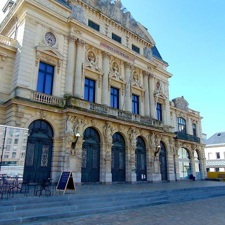 Hotel De La Croix De Malte Cherbourg-en-Cotentin Εξωτερικό φωτογραφία