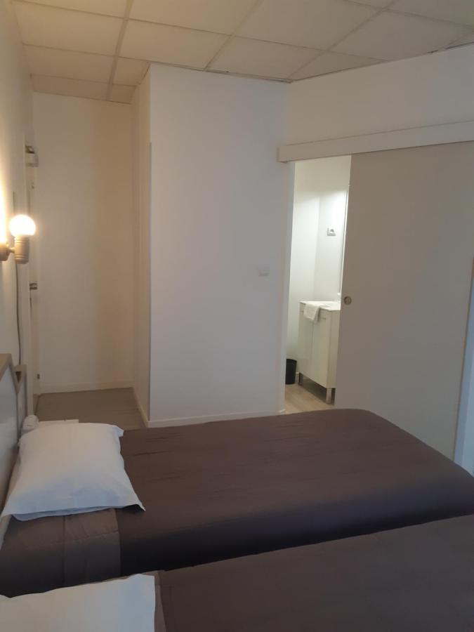 Hotel De La Croix De Malte Cherbourg-en-Cotentin Εξωτερικό φωτογραφία