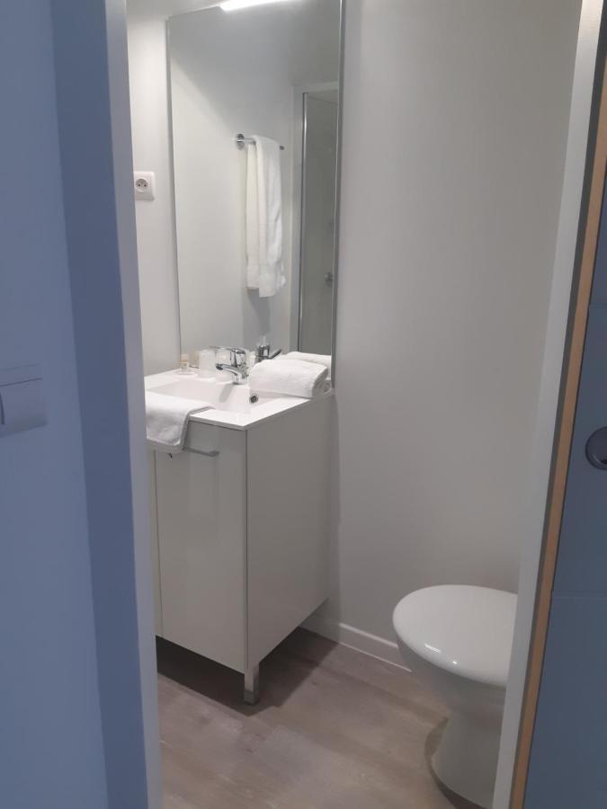 Hotel De La Croix De Malte Cherbourg-en-Cotentin Εξωτερικό φωτογραφία