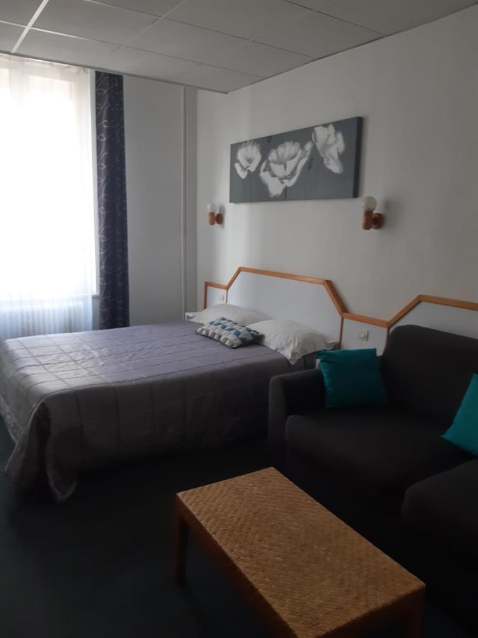 Hotel De La Croix De Malte Cherbourg-en-Cotentin Εξωτερικό φωτογραφία