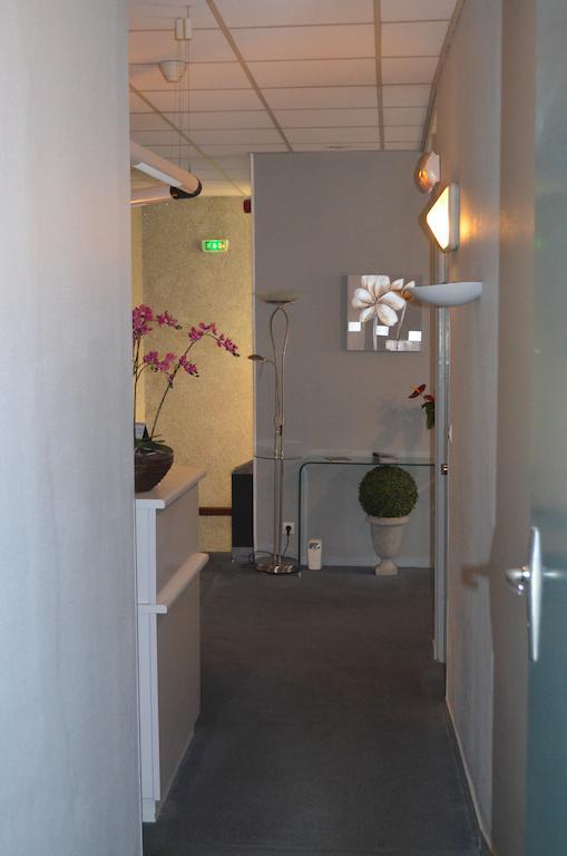 Hotel De La Croix De Malte Cherbourg-en-Cotentin Εξωτερικό φωτογραφία