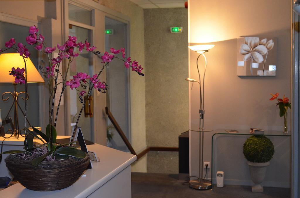 Hotel De La Croix De Malte Cherbourg-en-Cotentin Εξωτερικό φωτογραφία