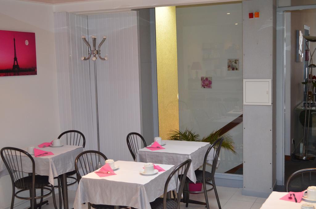 Hotel De La Croix De Malte Cherbourg-en-Cotentin Εξωτερικό φωτογραφία