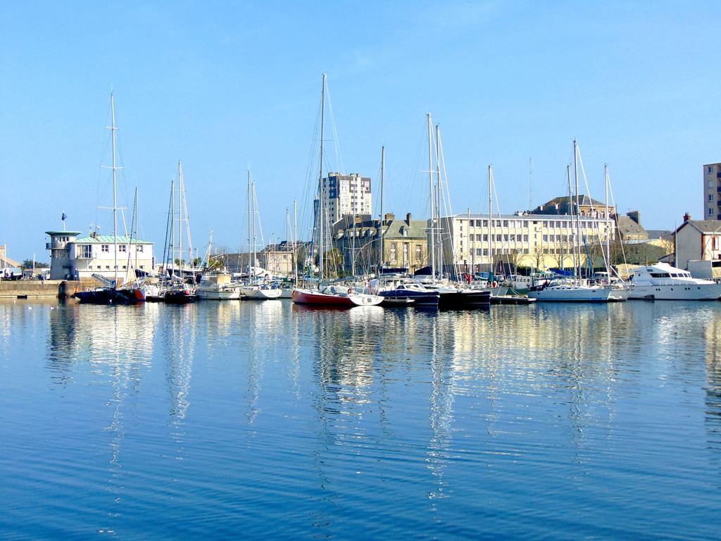 Hotel De La Croix De Malte Cherbourg-en-Cotentin Εξωτερικό φωτογραφία